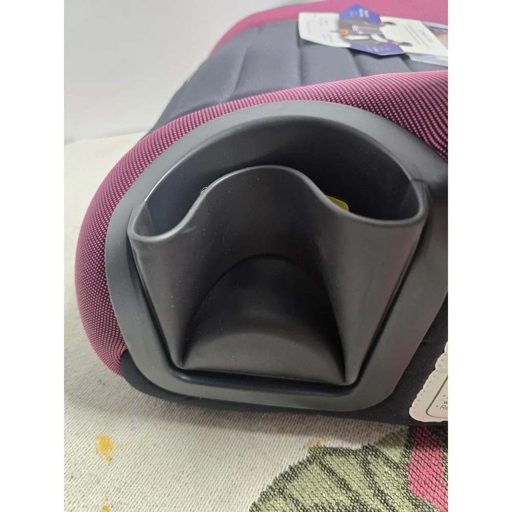 New Chicco GoFit Plus Backless Booster Car Seat In Burgundy Up‎ To 40 lbs
